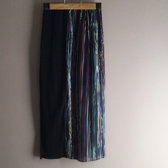 Sandro Paris size 2 black and multicolored midi length skirt - Picture 2 of 6